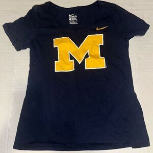 Nike university of Michigan large athletic cut shirt